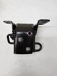75-86 CHEVROLET/GMC/C10/K10/SUBURBAN/BLAZER LOWER DOOR HINGE - Picture 1 of 2