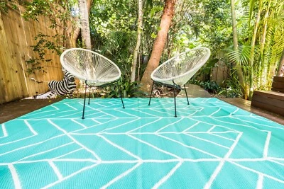 200 x 270cm Glamorous Aqua and White Outdoor Plastic Rug/Mat  - image 1 of 4