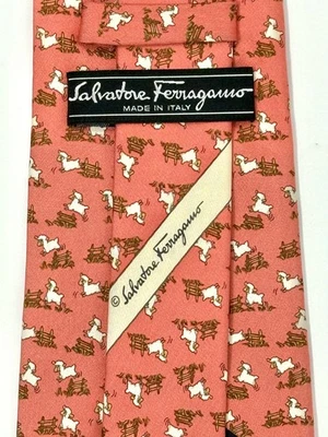 Corbata Salvatore Ferragamo - Rara - Roja con Oveja Blanca 100% Seda Hecha en Italia Foto 1 de 4