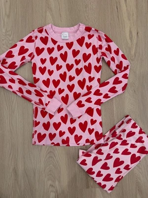 Pijama largo John de Hanna Andersson para niñas * ¡¡NUEVO SIN ETIQUETAS!! * Talla 150 (US 12) * CORAZONES ROJOS Foto 1 de 2