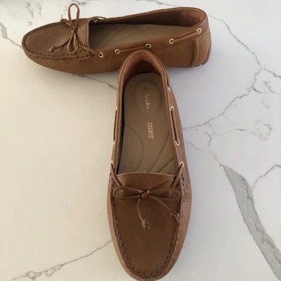 Clarks Mujer Mocasín Marrón Tostado Cuero Barco Zapato Talla 8 EE. UU. M Talla 5,5 D Reino Unido Foto 1 de 4