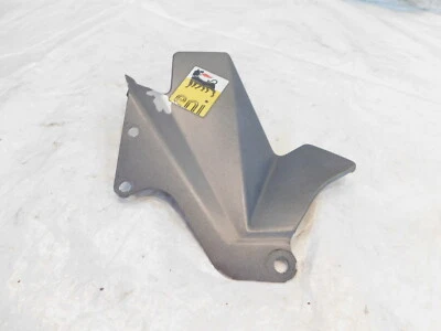 01-04 Aprilia RST1000 RST 1000 Futura OEM Cubierta de tubo de escape Protector térmico Foto 1 de 4