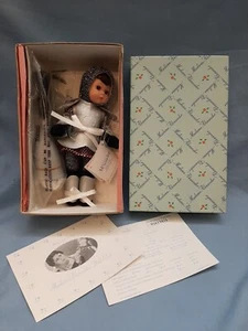 ~270 NIB MADAME ALEXANDER DOLL 8" KNIGHT 25915 - Picture 1 of 14