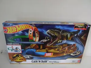 NEW Jurassic World Dominion Clash 'N Crash Hot Wheels Track Set Dinosaur HJC53 - Picture 1 of 2