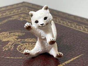 Very Rare Schleich ARCTIC FOX KIT Cub Baby Animal 2010 Retired 14639 Collectible - Picture 1 of 5
