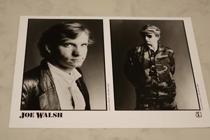Joe Walsh - - 8 x 10 Black / White - Record Label Promotional Photograph! - Picture 1 of 2