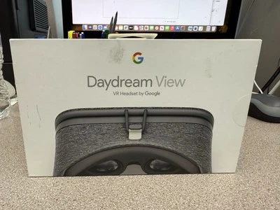 GOOGLE GA9A00001-A14-Z37 DAYDREAM VIEW VR HEADSET with REMOTE - Image 1 of 4