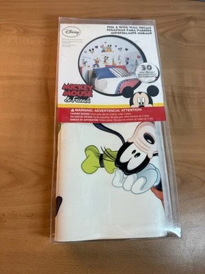 Calcomanías de pared extraíbles Disney Mickey and Friends 30 piezas pelar y pegar nuevas Foto 1 de 4