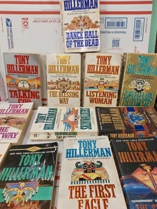  Lot Set of Tony Hillerman Books Book skin Walkers Blessing Way Listening Woman - Bild 1 von 19