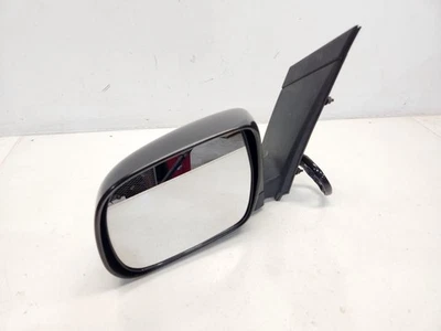 2004-10 Toyota Sienna Drivers Left Side View Mirror Heated W/O Auto Dim  - Image 1 of 4