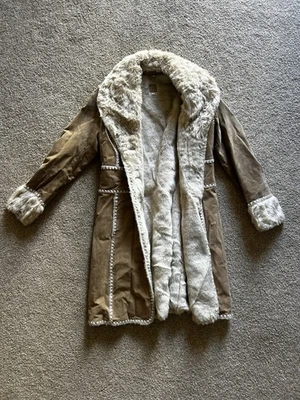 Casaco de inverno feminino Wilson couro camurça pele sintética marrom - Imagem 1 de 4