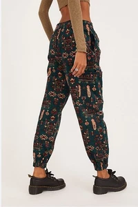 Urban Outfitters Southwestern Cord Penelope Jogginghose Hose Gr. M - Bild 1 von 23