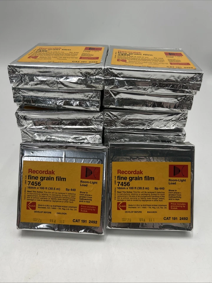 16 VTG Kodak Recordak Fine Grain Film 7456 16mm (100 Ft) NEW - Develop By 1979 - Image 1 of 4