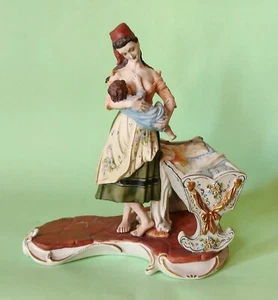 Capodimonte Raffigurante La Maternità Statuetta Statuina Artigianato Italy - Foto 1 di 22