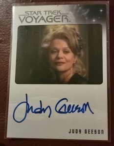Star Trek Voyager Heroes & Villains  - Autograph of Judy Geeson