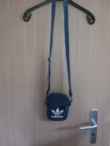 Neu-kleine Adidastasche - Bild 1 von 3