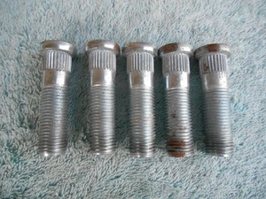 LOT OF 5 NEW, OLD STOCK 10.9 GRADE WHEEL STUDS. FITS 14MM X 1.5 LUG NUTS. - Picture 1 of 9