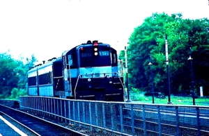 ORIGINAL KODACHROME SLIDE NJDOT (ex-CNJ) GP-7 #5907 SOMERVILLE, NJ JULY 1982 - Picture 1 of 1