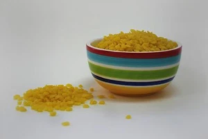 PASTILLAS CRUDAS DE CERA DE ABEJAS AMARILLA FILTRADA 100% ORGÁNICA PURA CUENTAS PELLETS BARBAS - Imagen 1 de 20