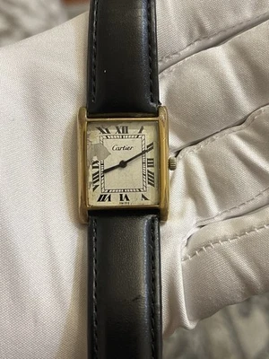 Cartier Tank Louis Placa Manual Or de Cartier 14835 Damas Foto 1 de 4