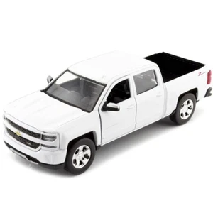 MOTORMAX 79348 2017 CHEVY SILVERADO 1500 LT Z71 CREW CAB PICKUP TRUCK 1/27 WHITE - Picture 1 of 5