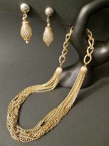 Vintage Gold Tone Twisted Drop Swirl CLIP EARRINGS + NECKLACE SET Napier? - Picture 1 of 5