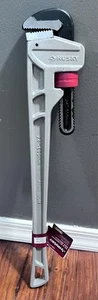 Husky 24 in. Aluminum Pipe Wrench with 2-1/2 in. Jaw Capacity WG-40A-24AL - Picture 1 of 8