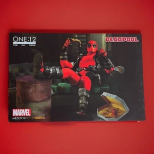 Impresión de ilustraciones de figuras Mezco Toyz Marvel Deadpool One:12 - Imagen 1 de 2