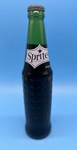 Botella de refresco Sprite Wind Cave de colección caballo interior con hoyuelos completos - Imagen 1 de 14