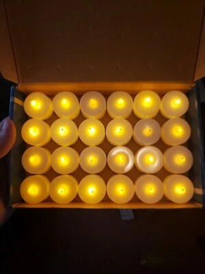 Conjunto de 24 peças de luz LED tealight operada por bateria sem fumaça - Imagem 1 de 4