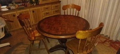 Juego de mesa de comedor y sillas de madera con 4 sillas de cocina Foto 1 de 4