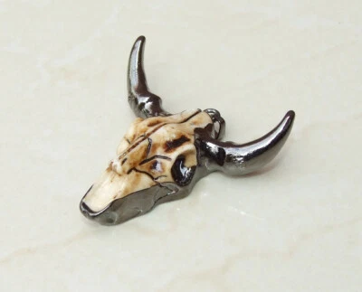 Brillante Pistola Metal Negro Cuerno Largo Ganado Calavera Colgante - Colgante Calavera Foto 1 de 4