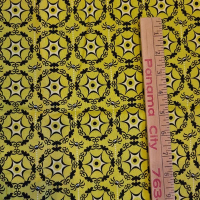 New 1 yard Riley Blake Costume Clubhouse Fabric Green Bats Medallions Halloween - Image 1 of 4