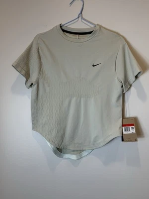 Camiseta Nike RUNNING Division corte seco manga corta crema talla grande Foto 1 de 4
