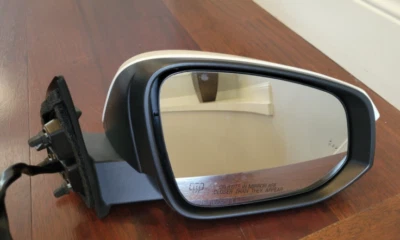 NUEVO ESPEJO RETROVISOR BLANCO PERLA PARA Toyota Highlander 14-19 pasajero derecho limitado Foto 1 de 4