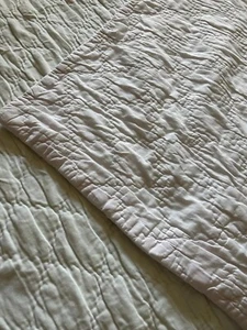 Simply Shabby Chic SOFT White VELVET Quilt Pink Reverse Rachel Ashwell F/Q - Picture 1 of 8