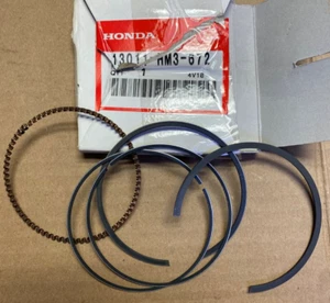 Juego de anillos de pistón Honda OEM STD TRX300X, TRX300EX Sportrax ATV 13011-HM3-672 - Imagen 1 de 1