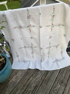 Table Cloth Vintage Embroidered 44" x 50" Colorful Flowers Cotton - Picture 1 of 5