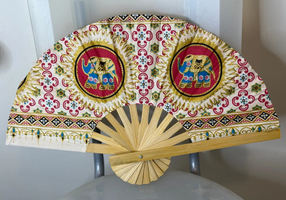 粉丝泰国折叠白色红色大象手木制泰国装饰พัดช้างเผือก — 第 1/4 张图片