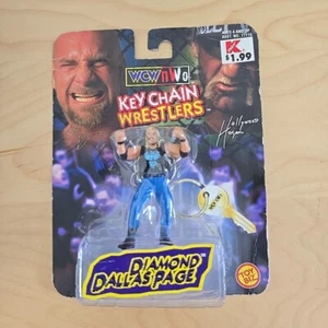 NEW SEALED RARE 1998 WCW NWO KEY CHAIN WRESTLERS DIAMOND DALLAS PAGE TOY BIZ - Picture 1 of 5