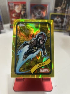 2025 Topps Chrome Marvel - Nova #23 - Yellow Lava Refractor - Bild 1 von 4
