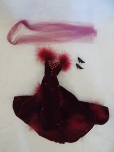 1994 Barbie vom Wind verweht rotes Abendkleid, nur Schal & Schuhe - Bild 1 von 3