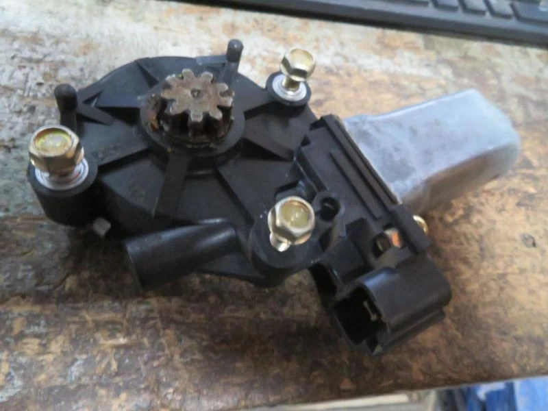 Motor de ventana eléctrica del conductor delantero trasero compatible con 98-07 TAURUS 29311 Foto 1 de 4