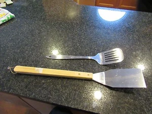 2 stainless steel spatulas one for grilling one for inside - - Picture 1 of 1