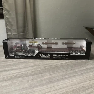 Nuovo! Motore 1/50 prima marcia Mack Granite MP serie con rimorchio Triaxel Lowboy - Foto 1 di 16