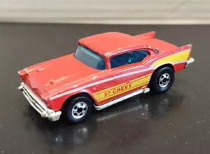 Hot Wheels Mattel Flying Colors Vintage 1976 '57 CHEVY Blackwalls Red - Picture 1 of 7