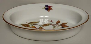 Royal Worcester EVESHAM GOLD ENGLAND 11-1/2" Oval Pie Baker OP11M1 - Picture 1 of 2