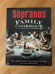 The Sopranos Family Cookbook by Allen Rucker Michele Scicolone Warner Books 2002 - Imagen 1 de 3