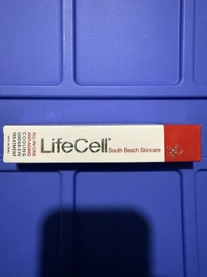 Tratamiento LifeCell Todo en Uno Antienvejecimiento Enfriamiento Bajo los Ojos 0.67 FL. Oz. (20ml) Foto 1 de 4