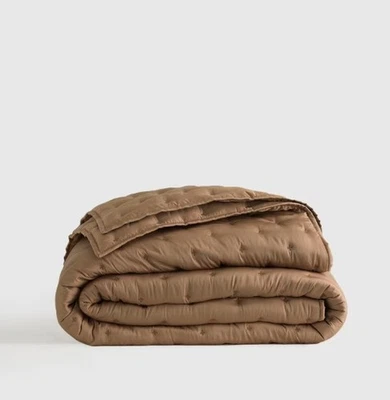 NUEVO CON ETIQUETAS COLCHA DE ENSUEÑO DE BAMBÚ ORGÁNICO QUINCE SOLO COMPLETA/NOGAL REINA PRECIO DE VENTA SUGERIDO POR EL FABRICANTE $149.90 Foto 1 de 4